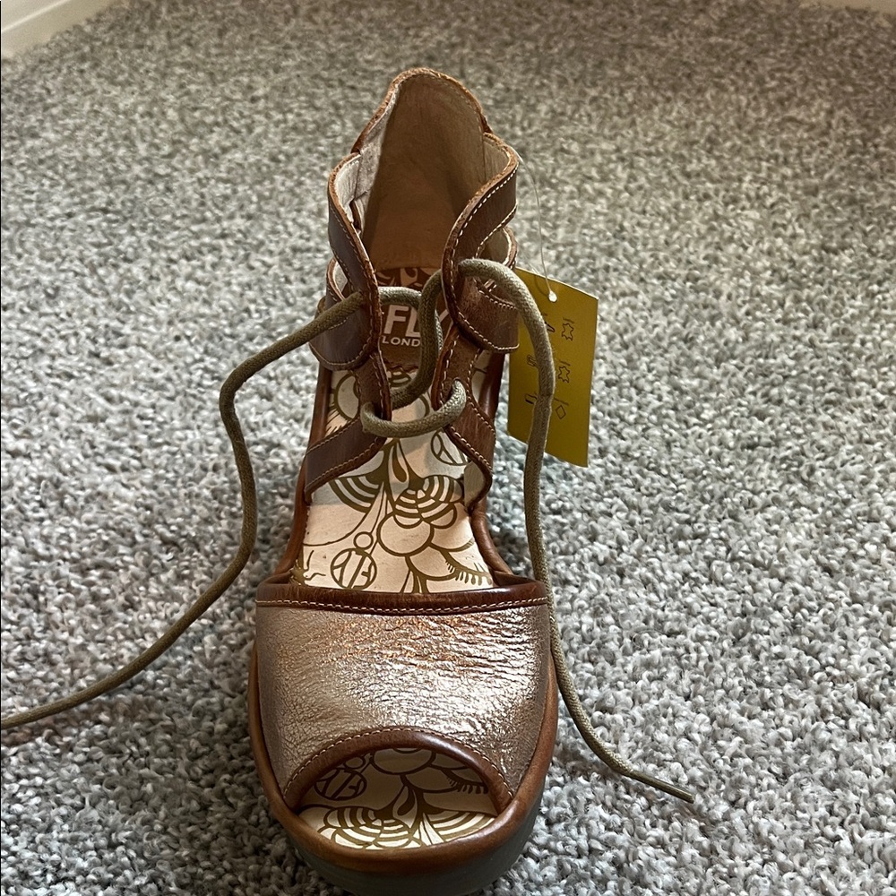 Fly London Women's Metallic Sandals